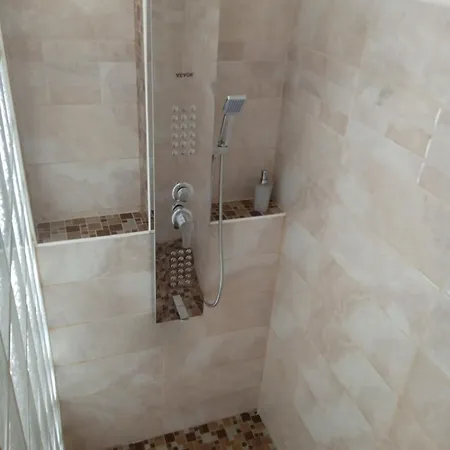 Apartman.lara * Дечин